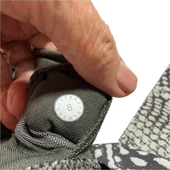 LULULEMON SCULPT TANK II Sz 6 + Matching Sports Bra Sz 8 in Metal Gray - Picture 4 of 9